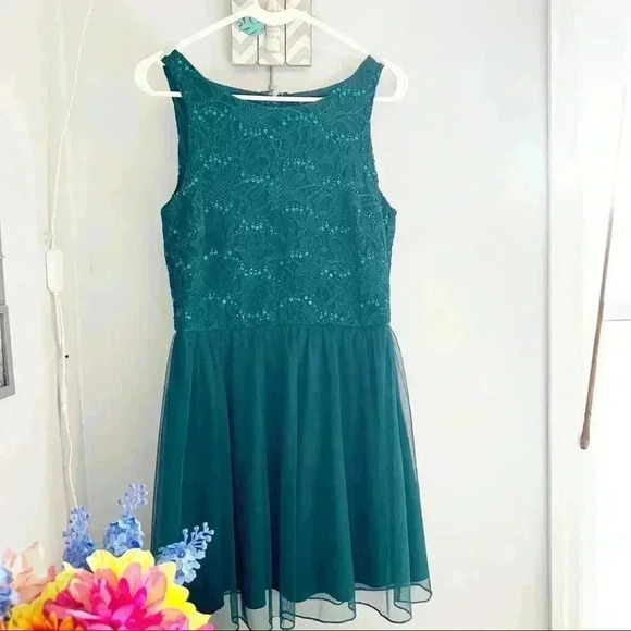 Speechless Emerald Green Sequined Easter Dress, size 11 - Picture 1 of 5